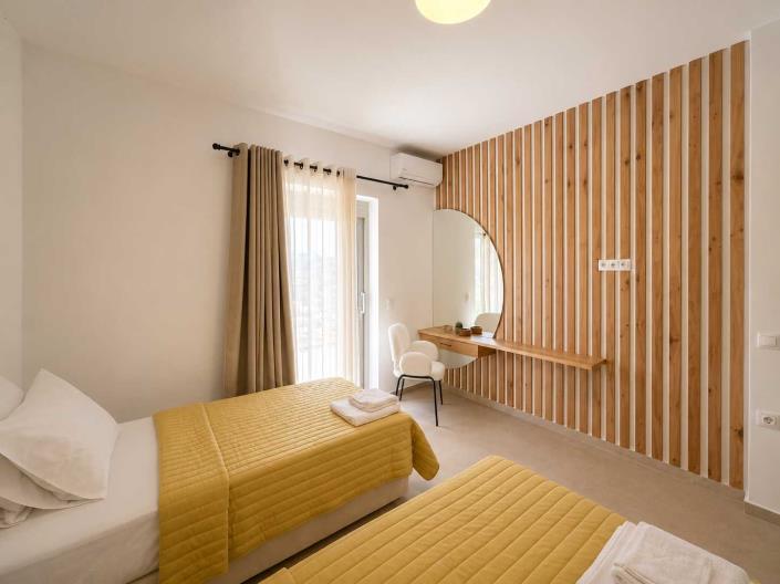 Image No.10-2 Bed Villa for sale