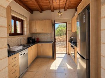 Stone-villa-for-sale-in-chania-crete--10-