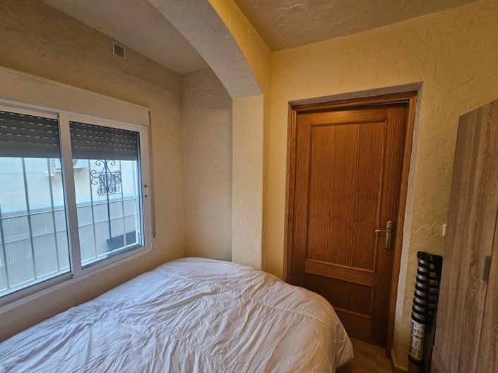 Image No.25-2 Bed Bungalow for sale