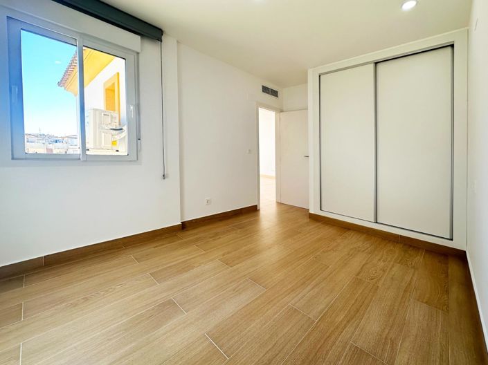 Image No.10-Appartement de 2 chambres à vendre