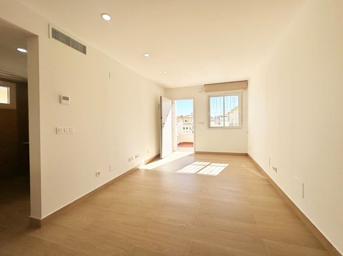 Image No.4-Appartement de 2 chambres à vendre