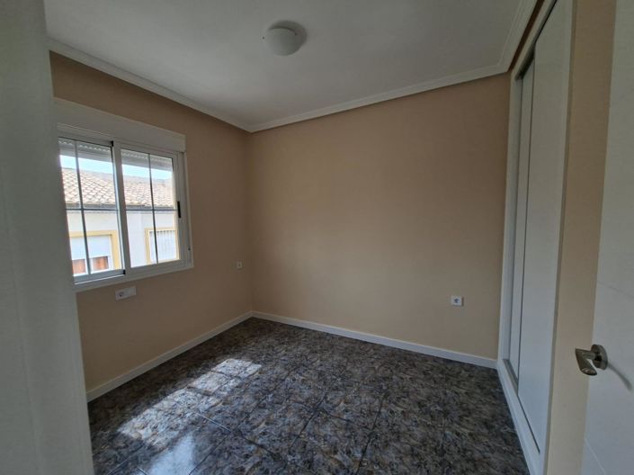 Image No.17-2 Bed Bungalow for sale
