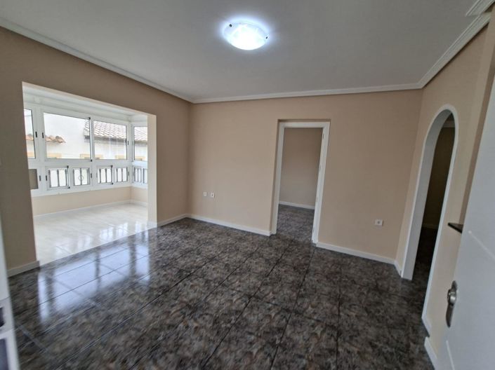 Image No.8-2 Bed Bungalow for sale