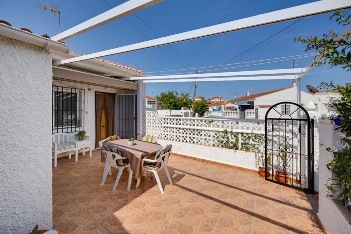 Image No.2-2 Bed House for sale
