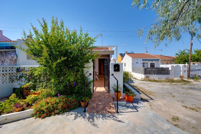 Image No.20-2 Bed House for sale