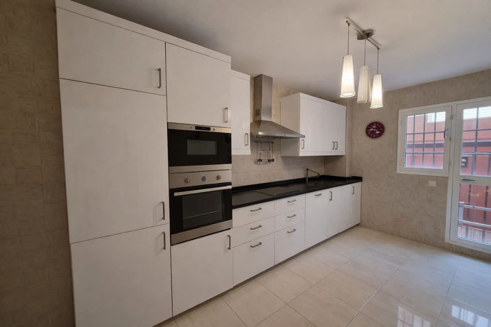 Image No.5-3 Bed Property for sale
