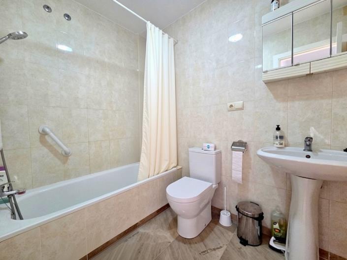 Image No.12-2 Bed Apartment for sale