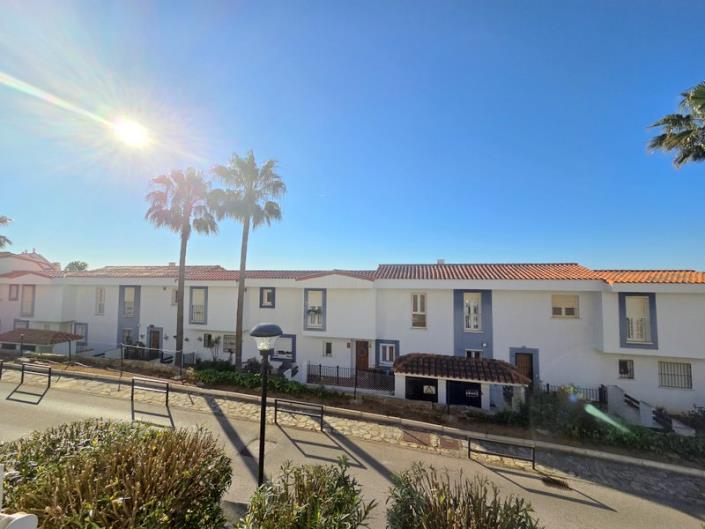 Image No.19-3 Bed Apartment for sale