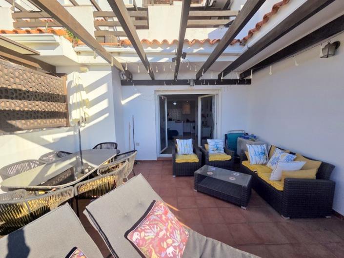 Image No.18-3 Bed Apartment for sale