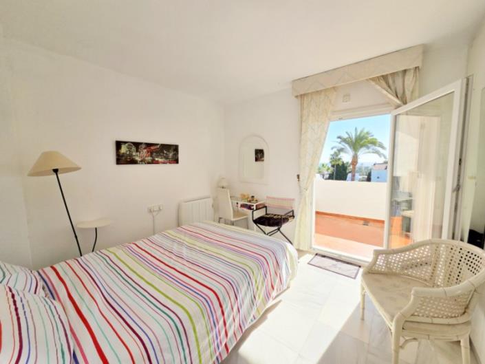 Image No.10-3 Bed Apartment for sale