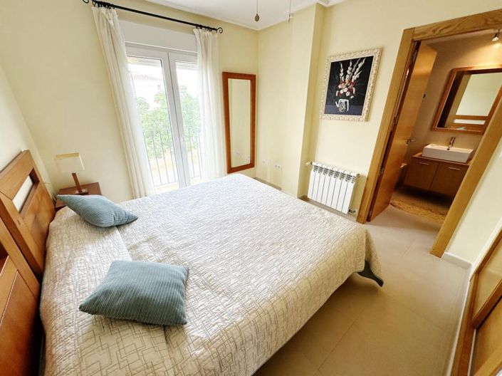 Image No.12-2 Bed Apartment for sale