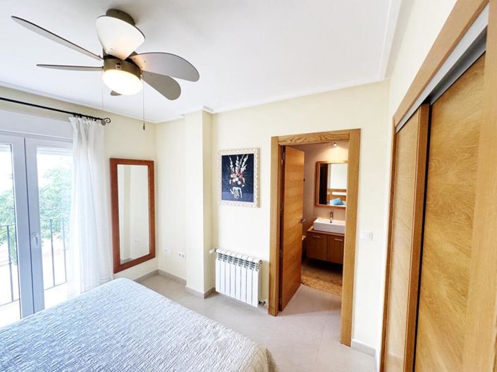Image No.13-2 Bed Apartment for sale
