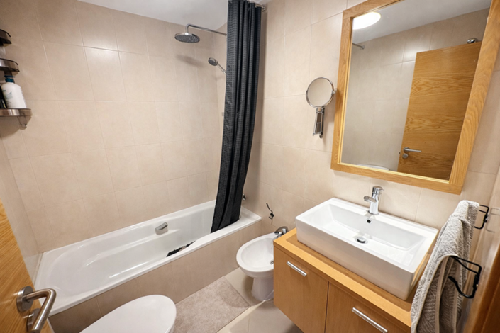 Image No.12-2 Bed Apartment for sale