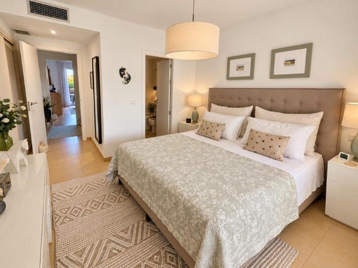 Image No.14-2 Bed Apartment for sale