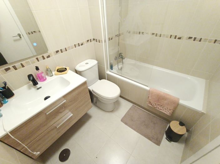 Image No.29-2 Bed Apartment for sale