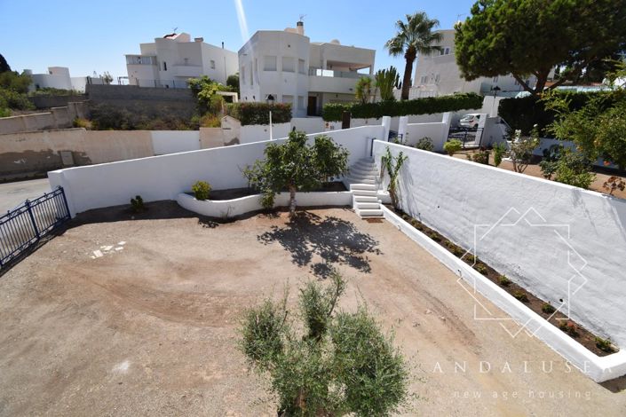 Image No.46-3 Bed Property for sale