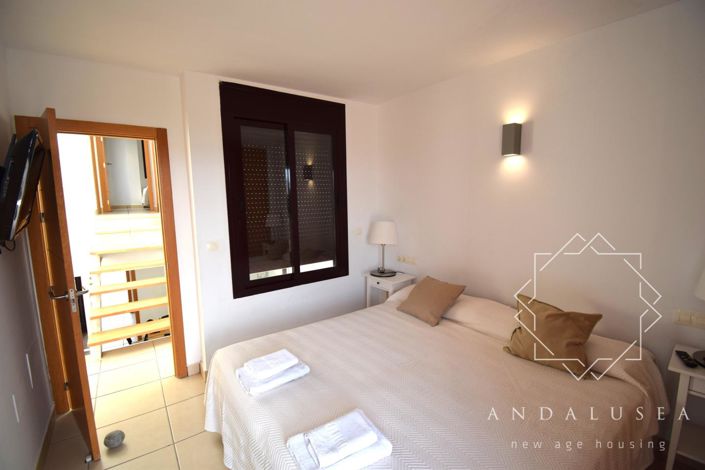 Image No.16-3 Bed Property for sale