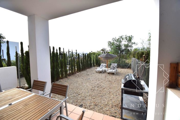 Image No.50-3 Bed Property for sale