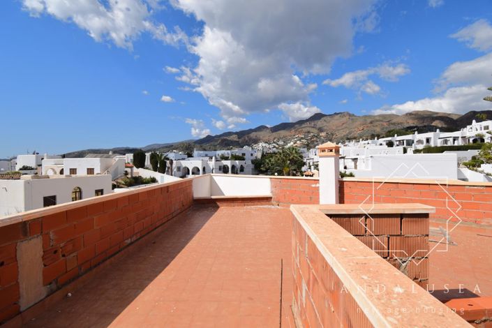 Image No.36-3 Bed Property for sale