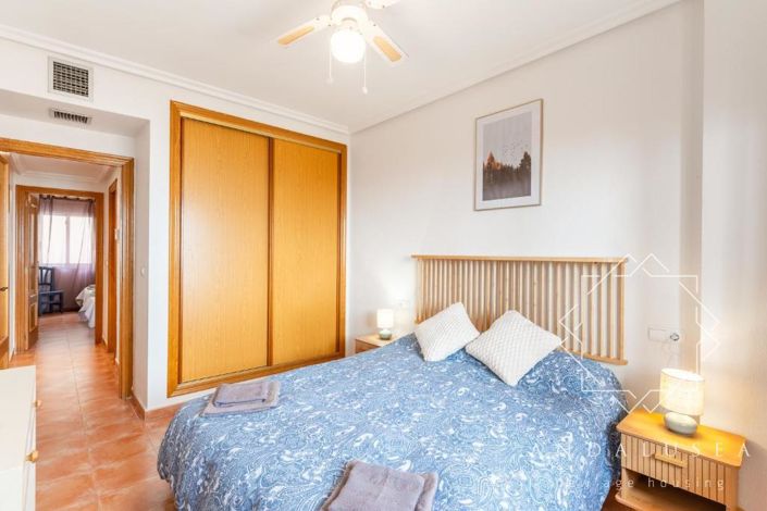 Image No.19-2 Bed Property for sale