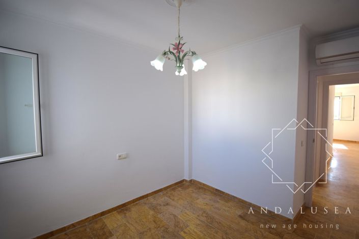 Image No.26-3 Bed Property for sale