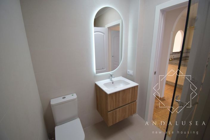 Image No.30-3 Bed Property for sale