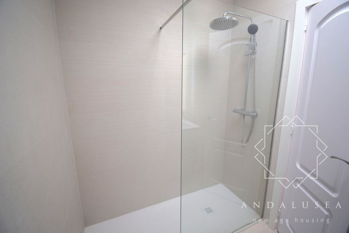 Image No.34-3 Bed Property for sale