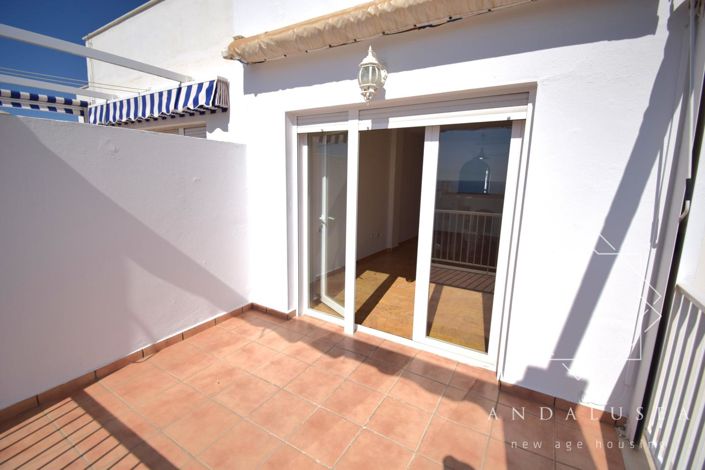 Image No.37-3 Bed Property for sale