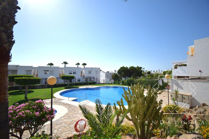 Image No.41-3 Bed Property for sale