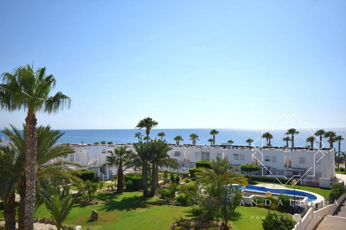 Image No.44-3 Bed Property for sale