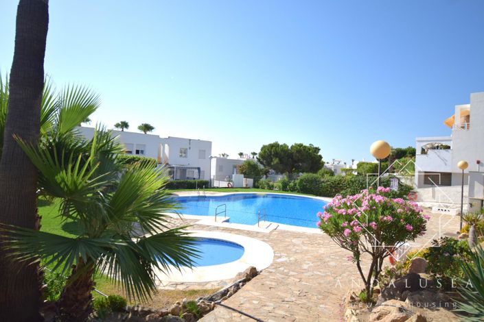 Image No.45-3 Bed Property for sale