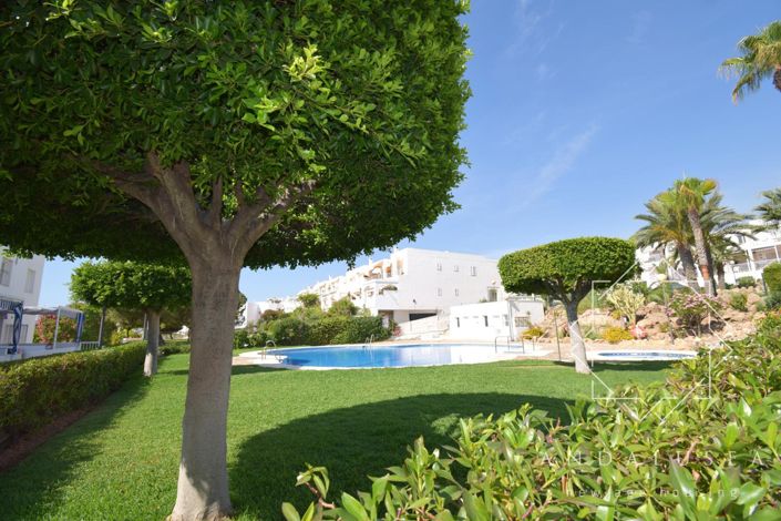 Image No.53-3 Bed Property for sale
