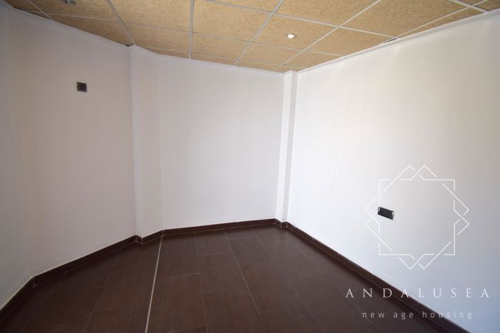 Image No.15-2 Bed Property for sale