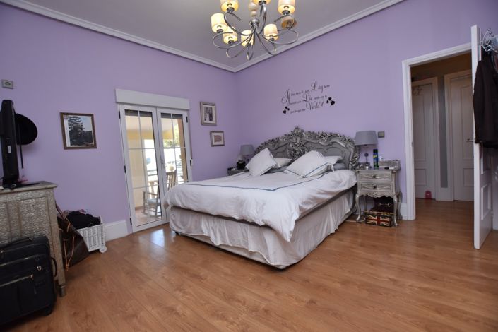 Image No.18-Propriété de 6 chambres à vendre à Heredades