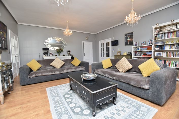 Image No.2-Propriété de 6 chambres à vendre à Heredades