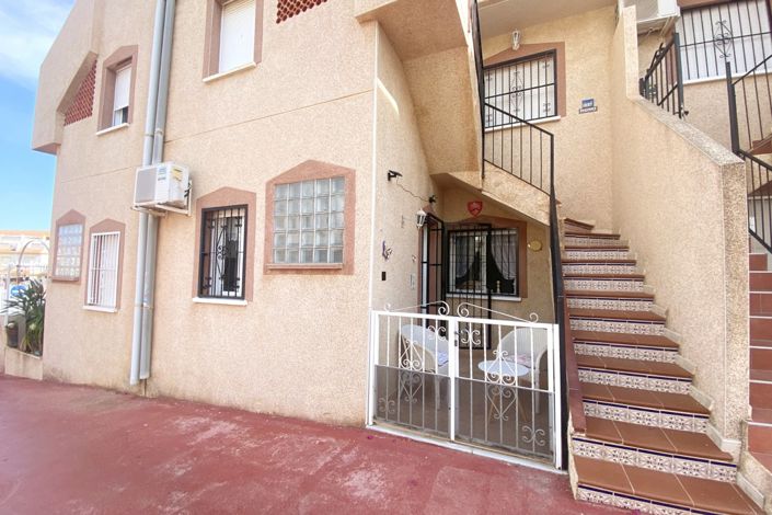 Image No.18-2 Bed Property for sale