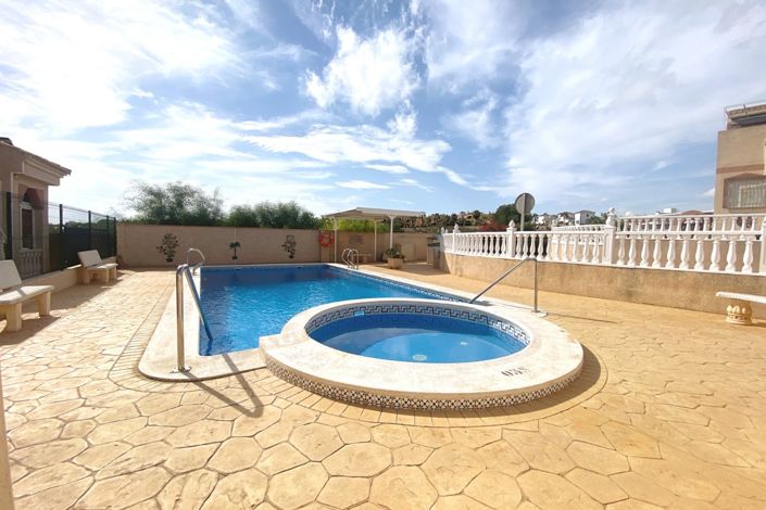 Image No.2-2 Bed Property for sale