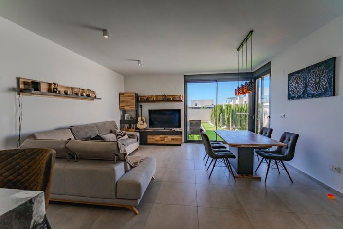 Image No.4-3 Bed Villa for sale