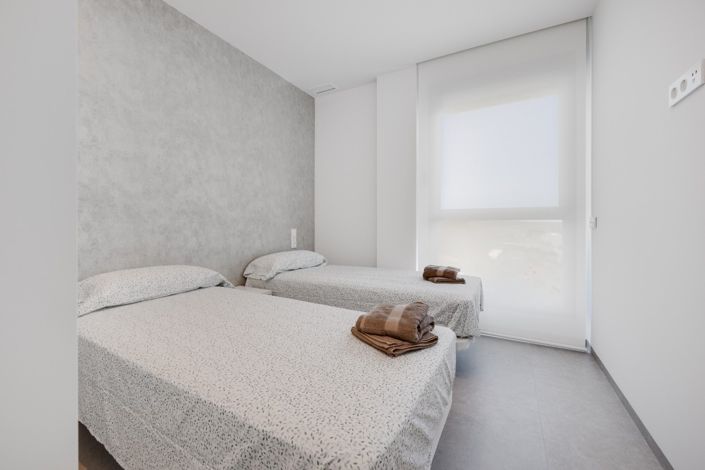 Image No.21-2 Bed Property for sale