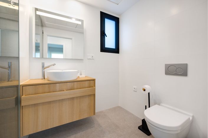 Image No.24-2 Bed Property for sale