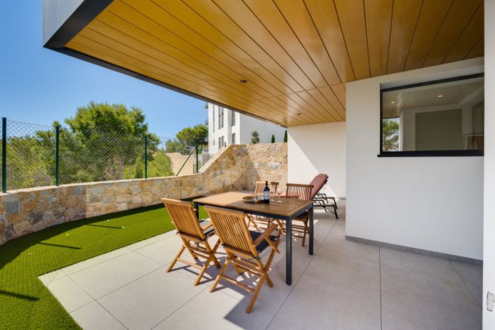 Image No.25-2 Bed Property for sale