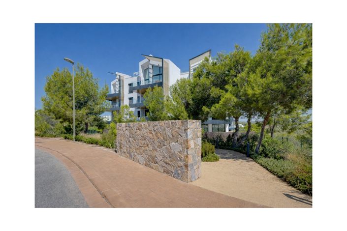 Image No.32-2 Bed Property for sale