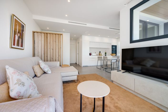 Image No.8-2 Bed Property for sale