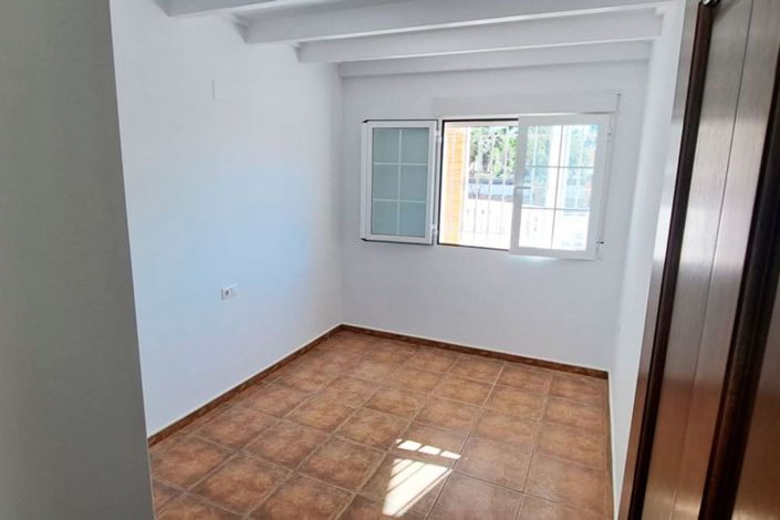 Image No.9-3 Bed Property for sale