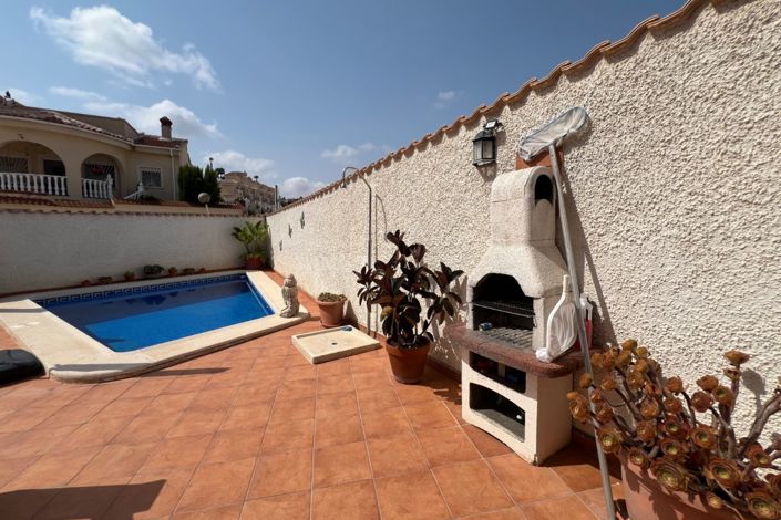 Image No.25-2 Bed Villa for sale