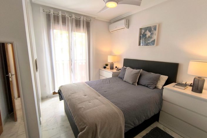 Image No.11-2 Bed Property for sale
