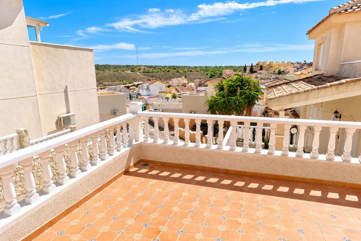 Image No.19-3 Bed Villa for sale