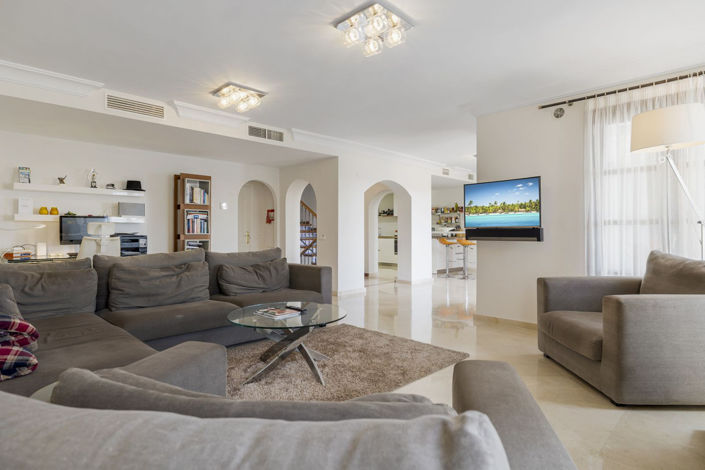 Image No.15-5 Bed Townhouse for sale