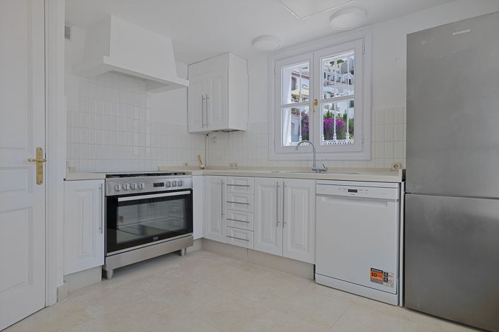 Image No.4-3 Bed Townhouse for sale