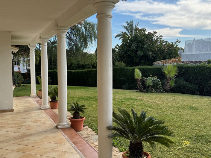 Image No.5-Villa de 3 chambres à vendre à Estepona